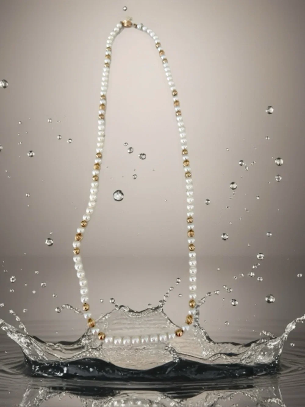 Classic Pearl necklace w/ Gold Beads - Picture 12 of 16